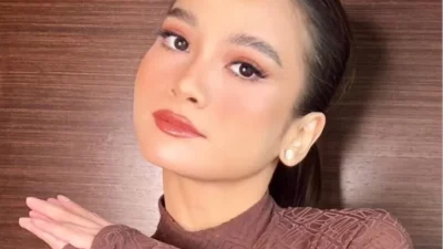 Acha Septriasa pilih tetap tinggal di Australia usai bercerai, fokus pada anak dan karier.Acha Septriasa pilih tetap tinggal di Australia usai bercerai, fokus pada anak dan karier.