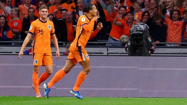 Van Dijk selebrasi Ole Romeny, Van Dijk vs Ole Romeny, selebrasi Virgil van Dijk, Timnas Belanda vs Finlandia, Piala Dunia 2026, pituluik