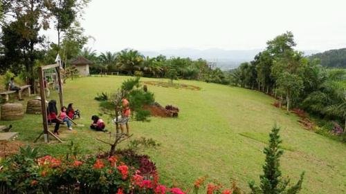 Keindahan alam dan rumah gadang di kawasan wisata kaki Gunung Sago, Payakumbuh