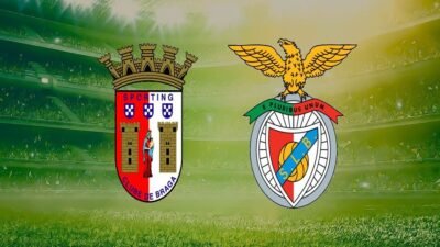 Pemain Braga dan Benfica berebut bola dalam laga sengit Liga Portugal 2025.