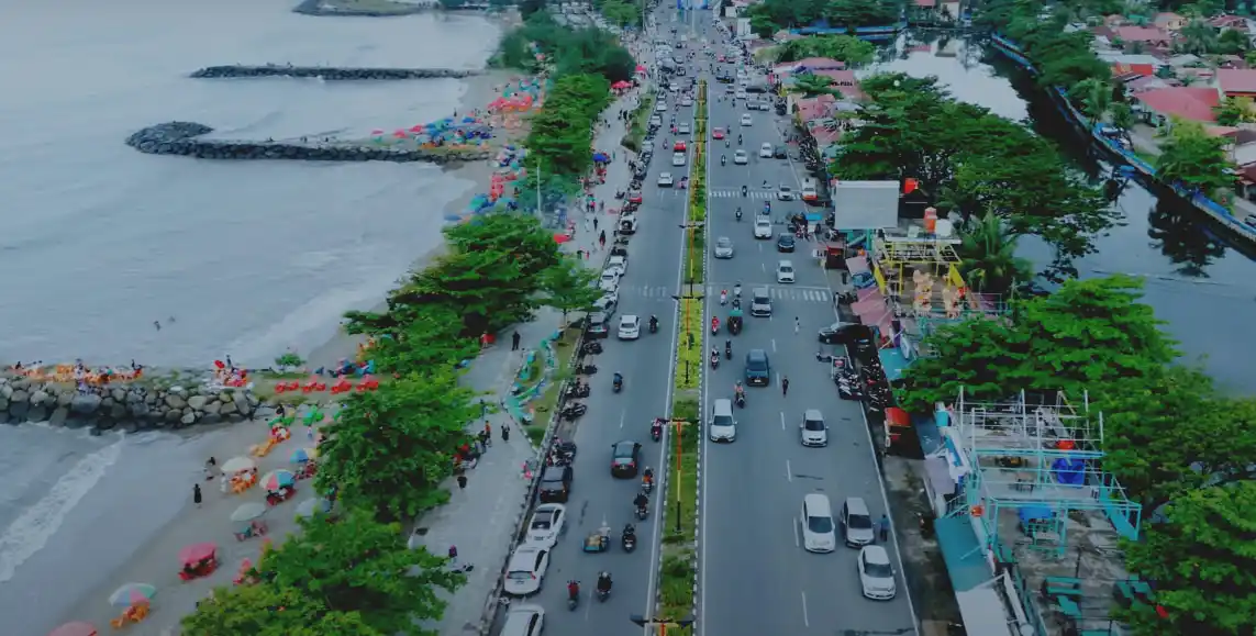 Taplau Pantai Padang, Ikon Wisata Sunset Favorit