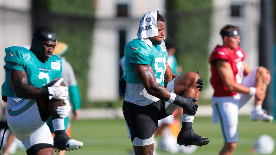 Dolphins make late roster adjustments ahead of Monday Night Football against the Steelers.