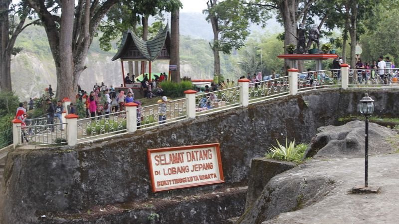 Lubang Jepang Bukittinggi