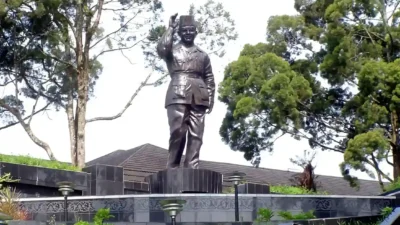 Taman Monumen Proklamator Bung Hatta di Bukittinggi