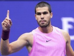 Alcaraz US Open 2025: Sinner Tumbang Dramatis!