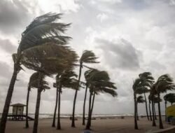 Angin Kencang Hari Ini Ancam Jabodetabek, Warga Siaga!