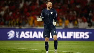 Maarten Paes Resmi ke Ajax, Persib Gagal Total