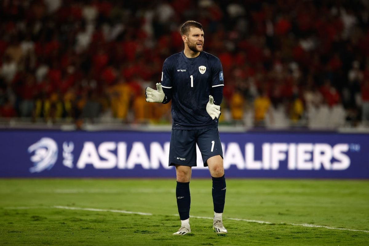 Maarten Paes Resmi ke Ajax, Persib Gagal Total