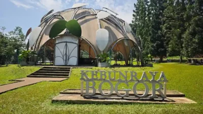 Panorama wisata Bogor dengan udara sejuk dan alam hijau