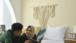 Gambar poster sinetron RCTI terbaik menampilkan judul, pemeran utama, dan logo stasiun.