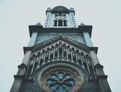 Studi Kasus: Objek Wisata Jam Gadang Bikin Warga Berubah Hidup