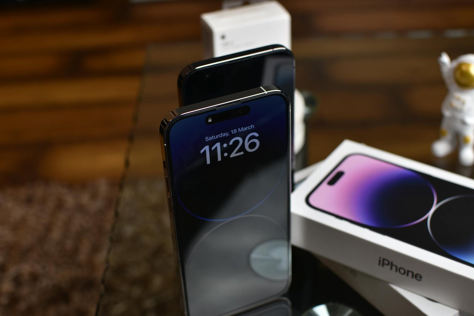 Perbandingan fitur utama Samsung dan Apple dalam smartphone terbaru