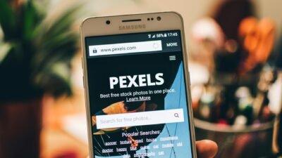 Panduan langkah demi langkah menghapus iklan pop‑up di layar ponsel Android dan iPhone
