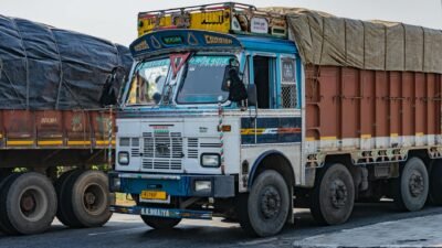 Ilustrasi langkah-langkah mandi wajib lengkap mulai dari niat hingga pengeringan tubuh