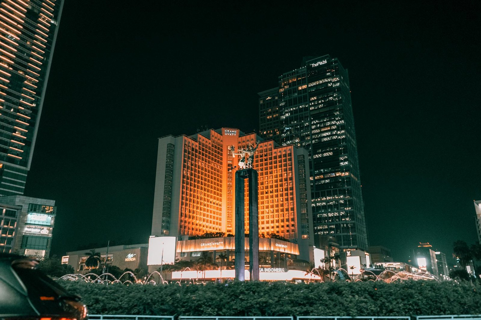 Foto interior modern hotel bintang lima di Jakarta, contoh rekomendasi hotel Jakarta untuk liburan dan bisnis