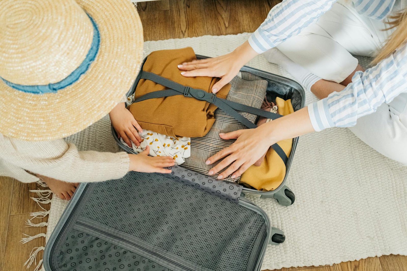Tips traveling hemat: cara cerdas menghemat biaya transportasi, akomodasi, dan makanan selama liburan
