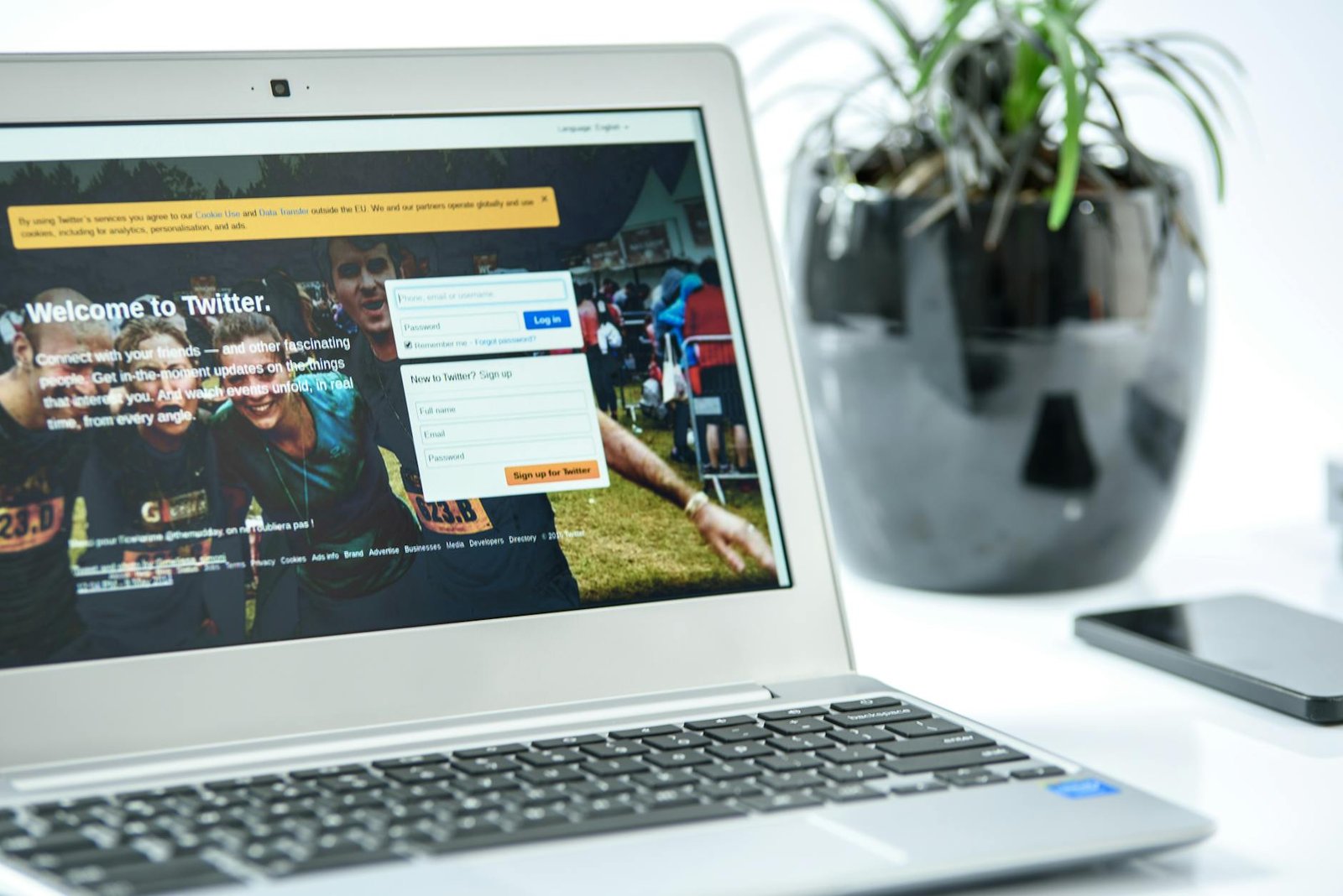 Tampilan halaman blogger login dengan form masuk email dan kata sandi