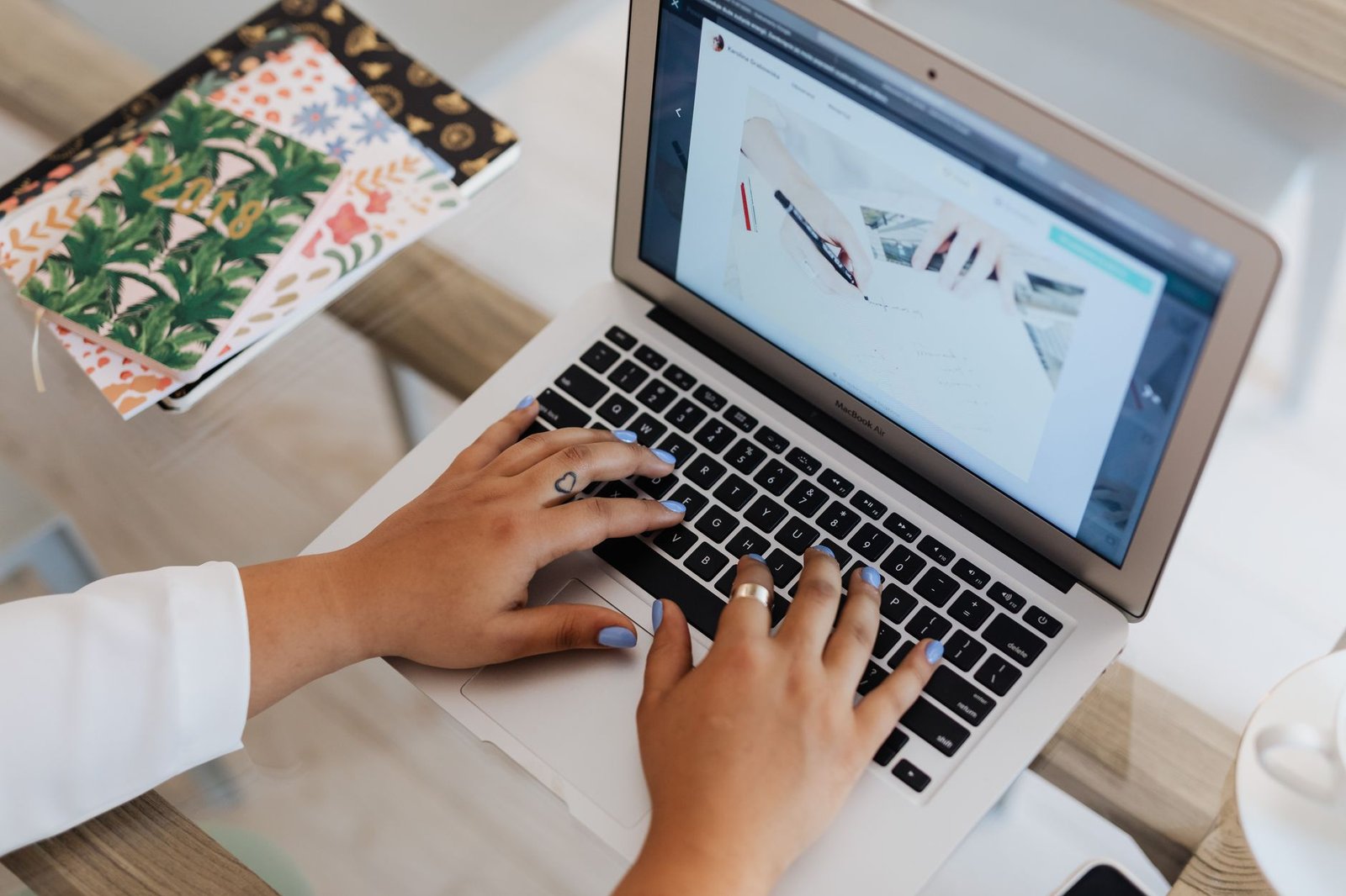 Platform blog gratis alternatif Blogspot dengan fitur canggih